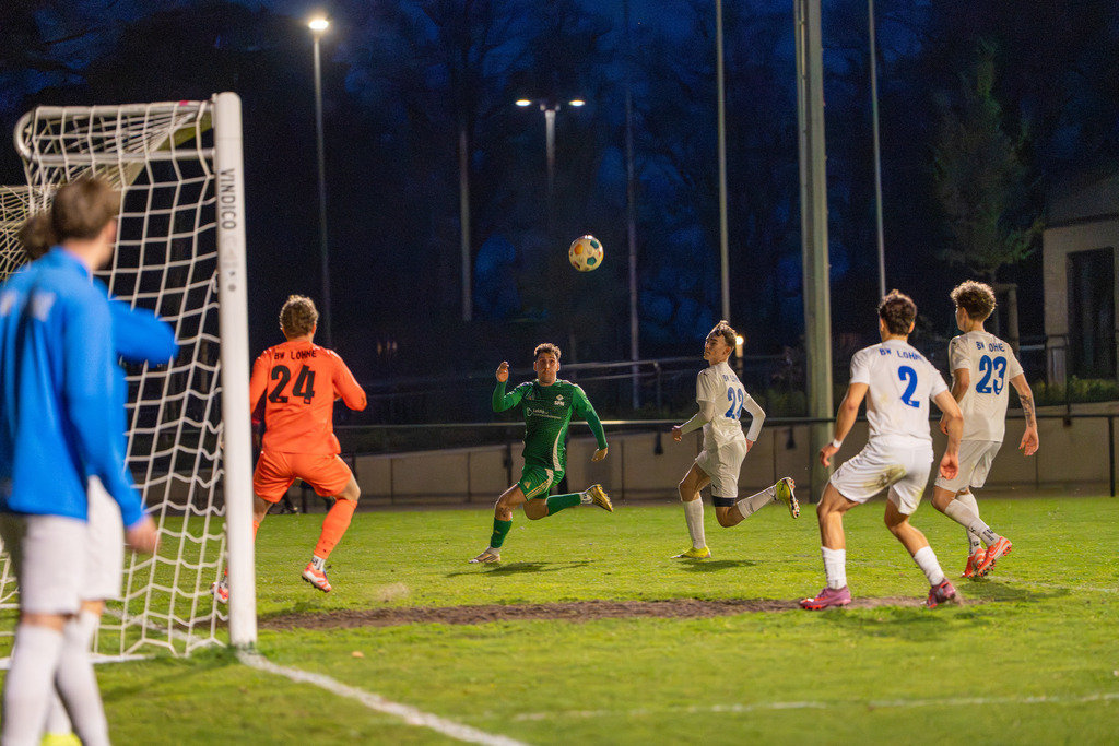 Fußball I Herren I Saison 2025-2026 I Landesliga Weser-Ems I 23. Spieltag I SFN Vechta - BW Lohne II I 01278 | jns.sportfotos - Realisiert mit Pictrs.com