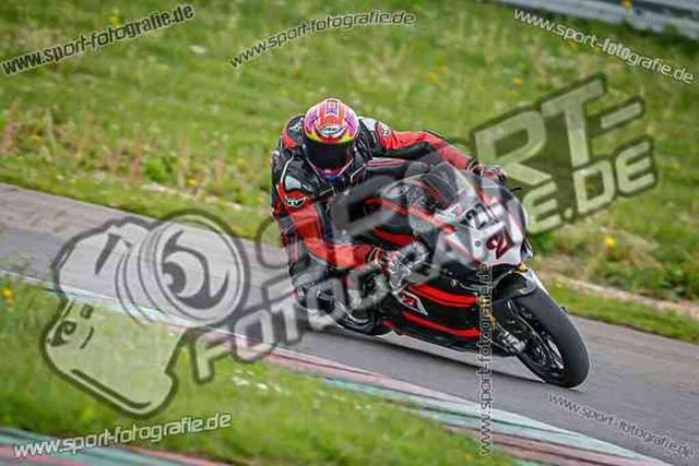 pubi7272 | Professionelle Fotos von Sportveranstaltungen, aber auch Hochzeiten und anderen Events. - Realisiert mit Pictrs.com