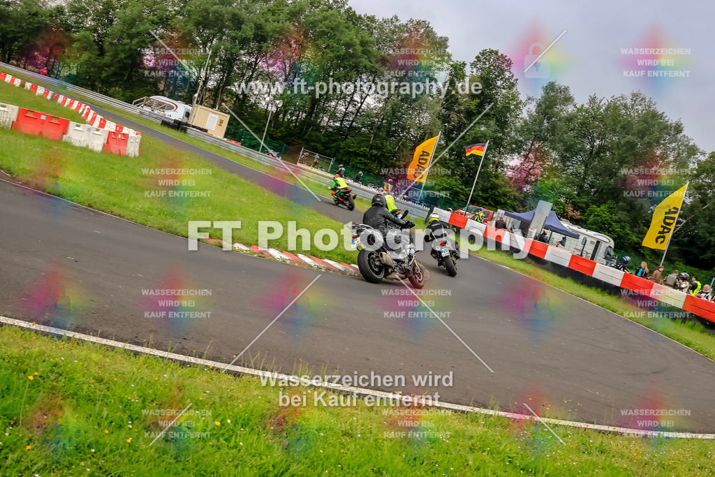 VBK-6241 | Hier findet Ihr Bilder von Touristenfahrten auf der Nürburgring Nordschleife oder von anderen Veranstaltungen die ich besucht habe. Viel Spass beim Durch Schauen 