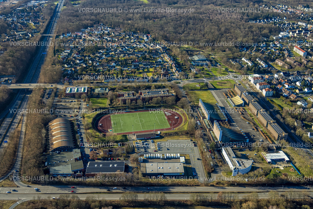 Castrop-Rauxel240106357 | Luftbild, Sportanlage Ludwigkampfbahn an der Bahnhofstraße mit Fußballstadion und Leichtathletikstadion SG Castrop-Rauxel e.V., Willy-Brandt-Gesamtschule, Rathaus Stadtverwaltung, Stadthalle und Europahalle Forum, Westfälisches Landestheater e.V., Waldsiedlung Rosenstraße, Rauxel, Castrop-Rauxel, Ruhrgebiet, Nordrhein-Westfalen, Deutschland
