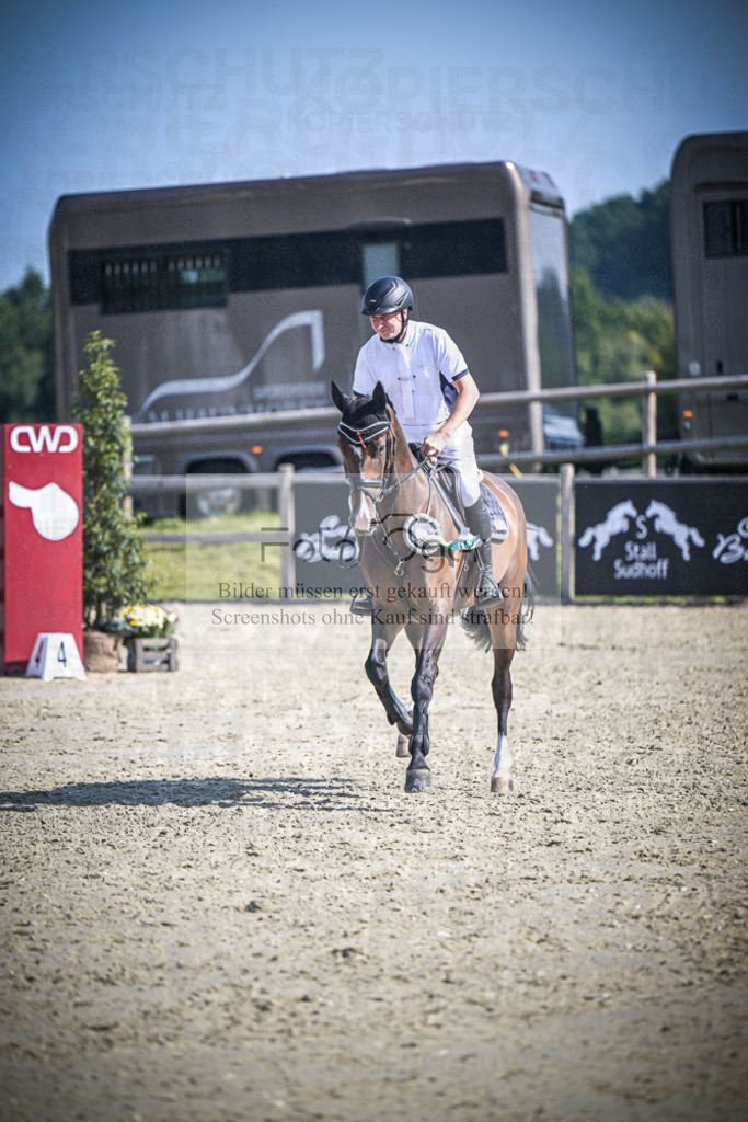 DOS_0220 | Entdecke hochwertige Reitturnierfotos von Foto Oger. Professionell, emotional und authentisch – jetzt Lieblingsmomente im Shop bestellen.Deutschlandweite Turnierfotografie. - Realisiert mit Pictrs.com
