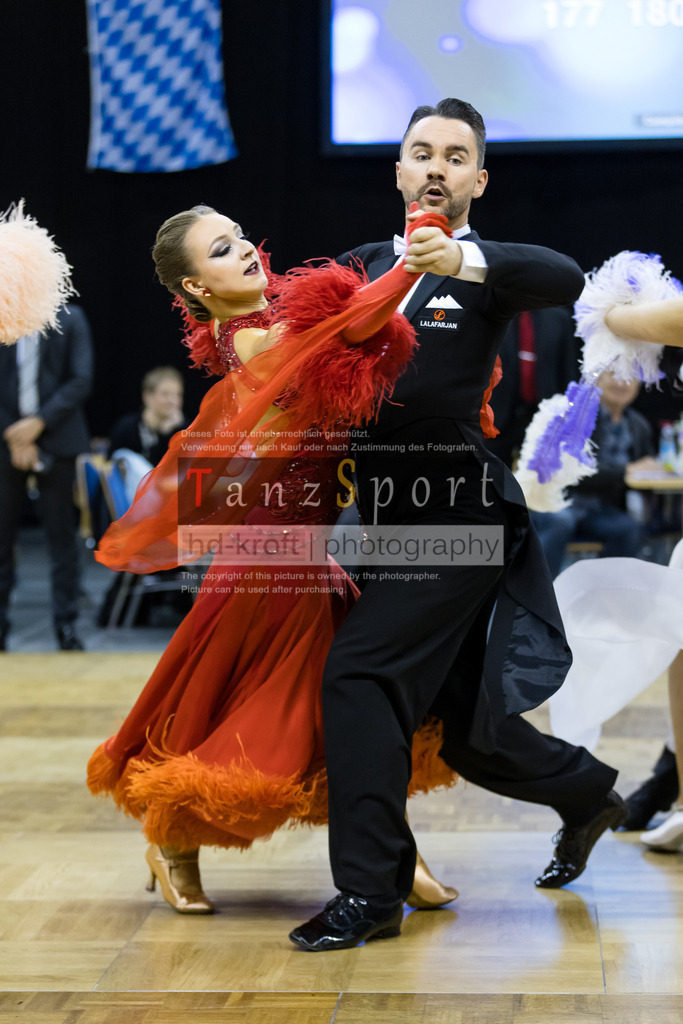 20241102_DC_HGR_Std_08521 | Tanzsportbilder, Standardtanz, Lateintanz, WDSF, DTV, LTVB, dancecomp, goc, hessen tanzt, blaues band der spree, walzer, tango, wiener walzer, slowfox, quickstepp, samba, rumba, cha-cha-cha, paso doble. jive, hd-kroft photography, turniertanzsport