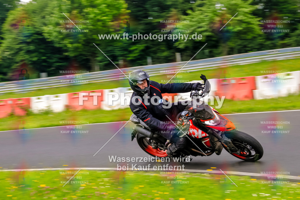 VBK-7069 | Hier findet Ihr Bilder von Touristenfahrten auf der Nürburgring Nordschleife oder von anderen Veranstaltungen die ich besucht habe. Viel Spass beim Durch Schauen 