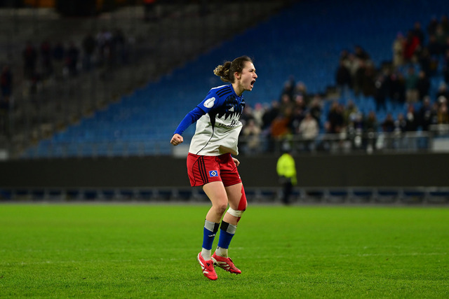 Fußball I Frauen I Saison 2025-2026 I DFB-Pokal I Achtelfinale I Hamburger SV - Bayer 04 Leverkusen I 19249 | Der Sportfotograf. - Realisiert mit Pictrs.com