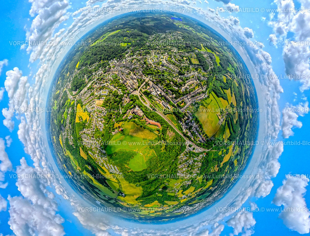 Velbert250690020Neviges | Wohngebiet Ortsansicht Langenberg, Erdkugel, Fisheye Aufnahme, Fischaugen Aufnahme, 360 Grad Aufnahme, tiny world, little planet, fisheye Bild, Langenberg, Velbert, Ruhrgebiet, Nordrhein-Westfalen, Deutschland