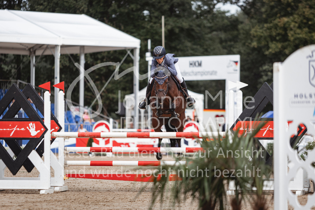 240906_BuCha_Pony-L-6j-268 | Deine schönsten Turniermomente als professionelle Fotos! Entdecke hochwertige Pferdesport-Fotografie im Online-Shop. Jetzt Fotos finden & bestellen!