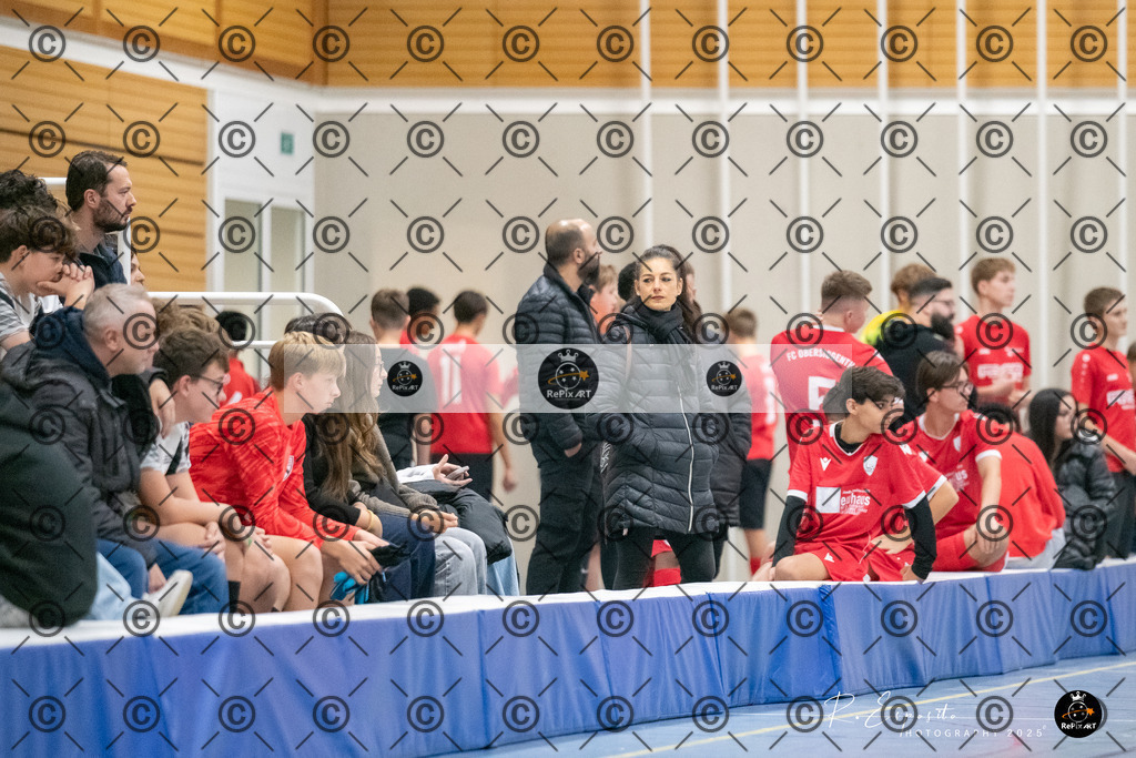 20251122_20251122_FCR-Hallenturnier-C_1_012-49 | Sport und Naturfotografie von Roberto Esposito zeigt echte Momente Bewegung und die Schönheit der Natur. Ausdrucksstarke Bilder schaffen Emotionen.