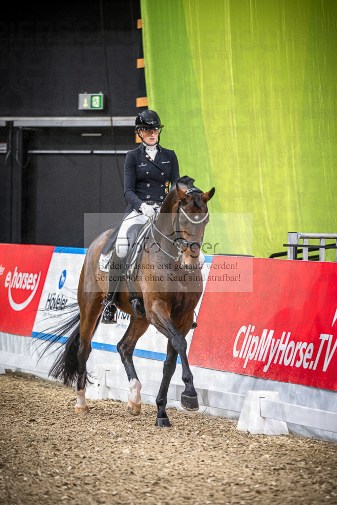 DOS_0031 | Entdecke hochwertige Reitturnierfotos von Foto Oger. Professionell, emotional und authentisch – jetzt Lieblingsmomente im Shop bestellen.Deutschlandweite Turnierfotografie. - Realisiert mit Pictrs.com