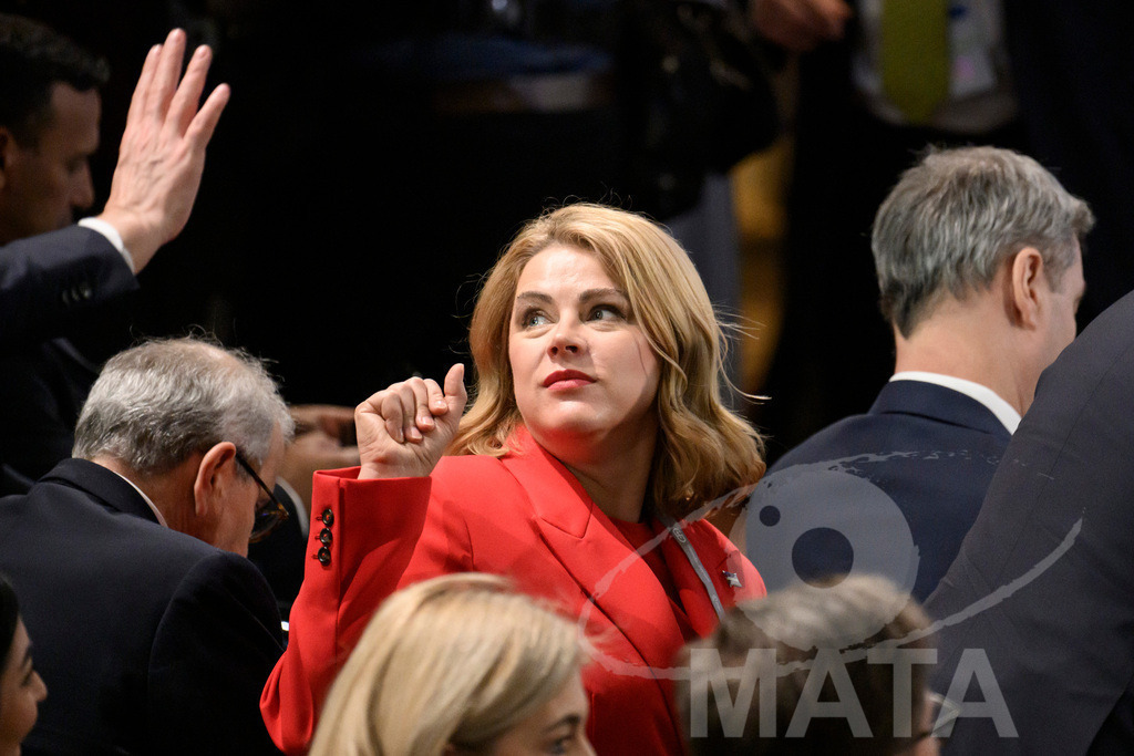 _DWA4348 | MATA IndoCon - Realisiert mit Pictrs.com