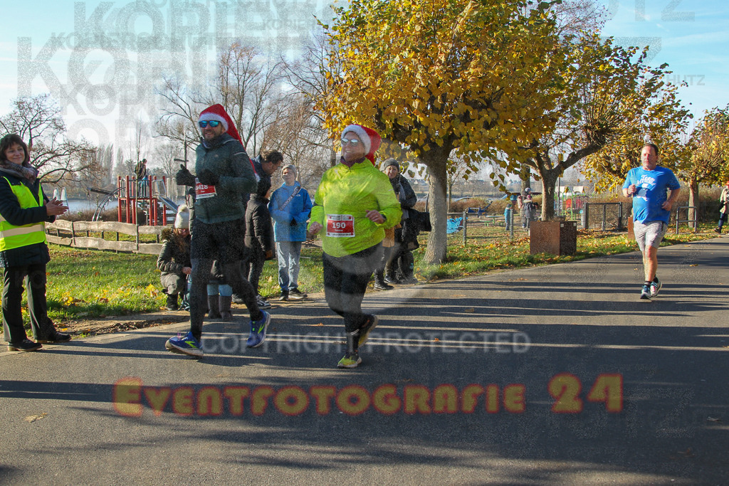 241201_1148_EV4_1834 | Sportfotografie im Rhein-Sieg Kreis, Köln, Bonn, NRW, Rheinland Pfalz, Hessen, etc. Unser Tätigkeitsfeld umfasst den Laufsport vom Volkslauf über den Marathon, Duathlon, Triathon bis zum Ultralauf wie Kölnpfad Ultra oder Schindertrail.