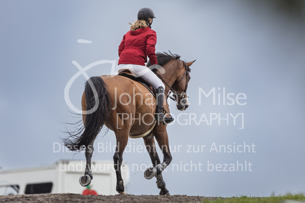 230727_BHO_M1-Spr_1-424 | Deine schönsten Turniermomente als professionelle Fotos! Entdecke hochwertige Pferdesport-Fotografie im Online-Shop. Jetzt Fotos finden & bestellen!