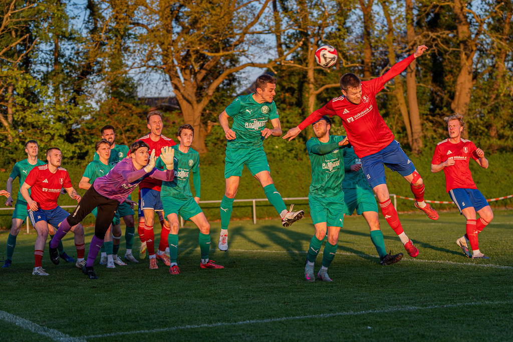 Fußball I Herren I Saison 2025-2026 I Landesliga Weser-Ems I 17. Spieltag I TV Dinklage - VfR Voxtrup I 12607 | jns.sportfotos - Realisiert mit Pictrs.com