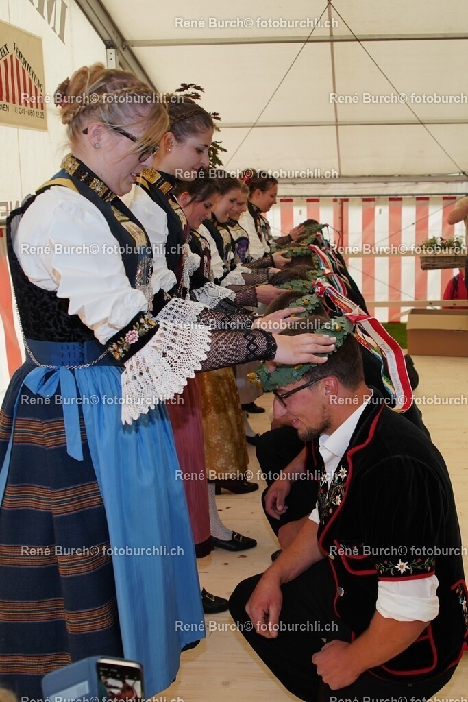 83 | René Burch leidenschaftlicher Fotograf aus Kerns in Obwalden.  Hier finden sie Sport, Landschaft und Natur Fotografie.
 - Realisiert mit Pictrs.com