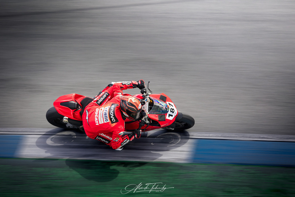 Ducati Trackday Hockenheimring 2026 | Entdecken Sie die faszinierende Welt von Alexander Tschuncky Arts: Kreative Fotografie, atemberaubende Automobilkunst und hochwertiger Bilderdruck. Lassen Sie sich inspirieren! - Realisiert mit Pictrs.com