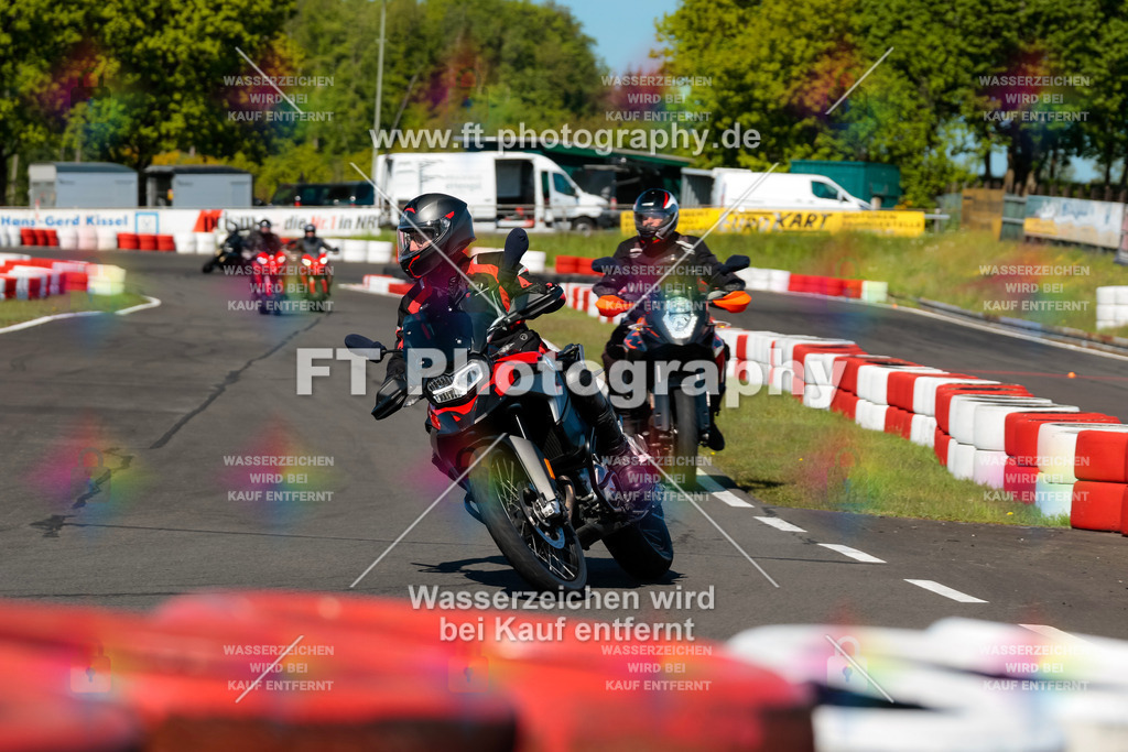 Moto-TeamOBK-21647 | Hier findet Ihr Bilder von Touristenfahrten auf der Nürburgring Nordschleife oder von anderen Veranstaltungen die ich besucht habe. Viel Spass beim Durch Schauen 