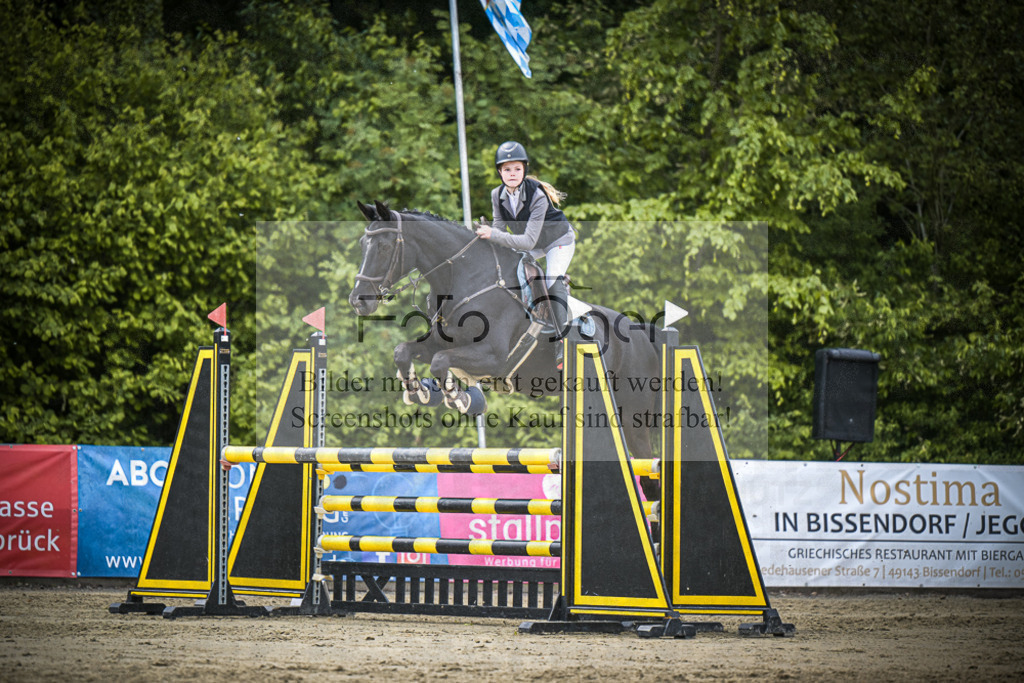 DOS_5826 | Entdecke hochwertige Reitturnierfotos von Foto Oger. Professionell, emotional und authentisch – jetzt Lieblingsmomente im Shop bestellen.Deutschlandweite Turnierfotografie. - Realisiert mit Pictrs.com