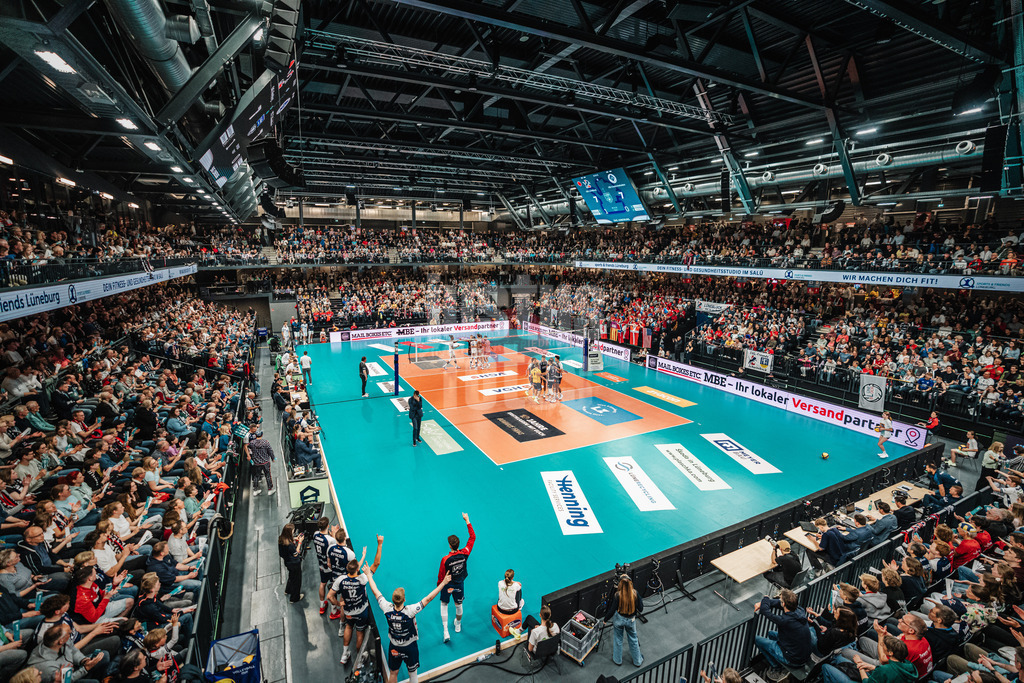 Volleyball | Herren | Saison 2024/2025 | 1. Volleyball Bundesliga Männer | Halbfinale | SVG Lüneburg vs. VfB Friedrichshafen | 19.04.2025 | Die volle LKH Arena