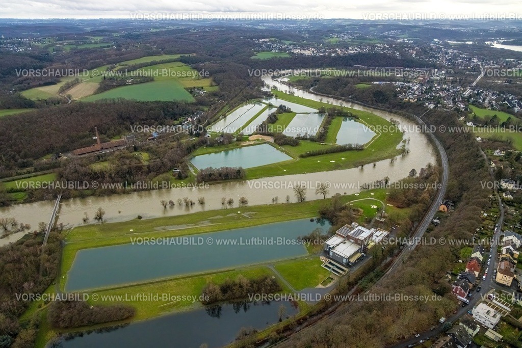 Witten231202001Ruhr-topaz | Luftbild, Ruhrhochwasser, Weihnachtshochwasser 2023, Fluss Ruhr tritt nach starken Regenfällen über die Ufer, Überschwemmungsgebiet zwischen Nachtigallbrücke, Zeche Nachtigall und Wasserwerke Westfalen, Witten, Ruhrgebiet, Nordrhein-Westfalen, Deutschland