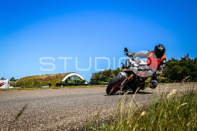 0002-260530DCB-102_2 | Deine Full-Service-Agentur für ✔️Videoproduktionen und ✔️Motorsportfotografie Jetzt Angebot anfragen!