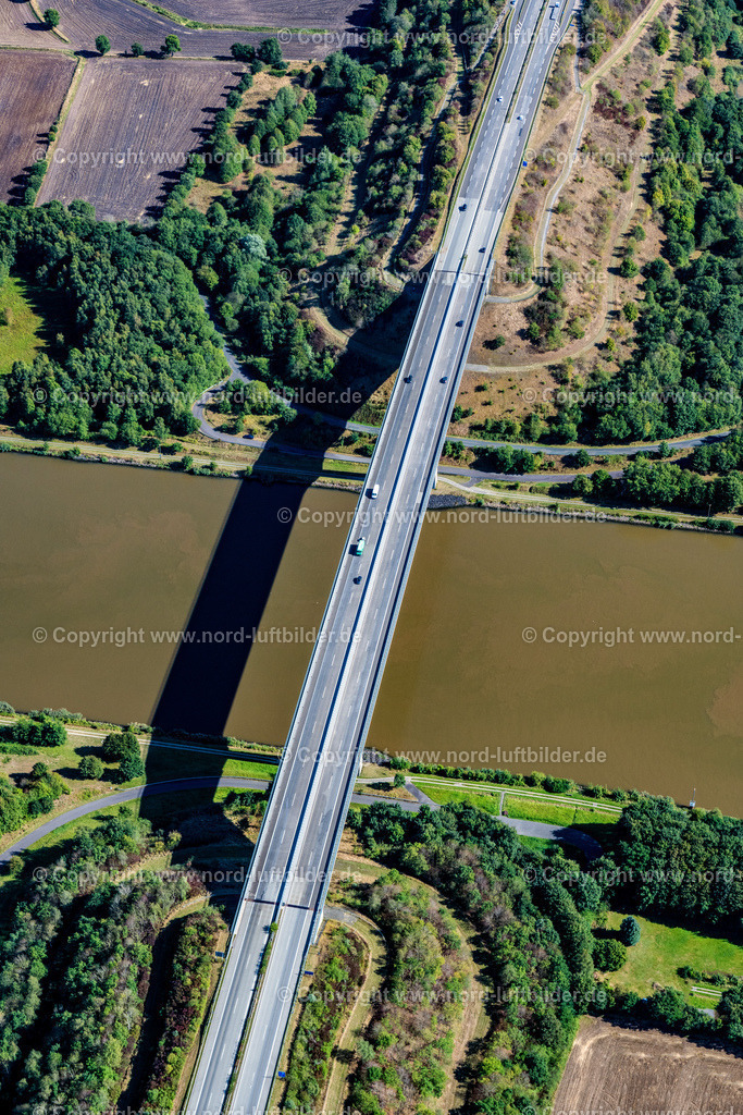 Schafstedt_Autobahnbrücke_A23_Nord_Ostsee_Kanal_ELS_2296200922 | BORNHOLT 20.09.2022 Autobahn- Brückenbauwerk der BAB A 23" Schaftstedt " über den Nord-Ostsee-Kanal in Bornholt im Bundesland Schleswig-Holstein, Deutschland. // Motorway bridge structure of the BAB A 23 " Schaftstedt " over the Kiel Canal in Bornholt in the state Schleswig-Holstein, Germany. Foto: Martin Elsen