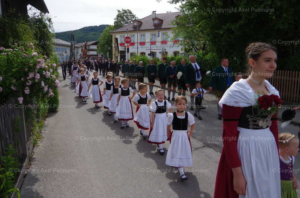 IMGP5375 | fotografiert von Axel PollmannLeonhardi Wallfahrt Benediktbeuern und Murnau, Fronleichnam, Fasching, Landschaft im Loisachtal und Benediktbeuern  - Realisiert mit Pictrs.com