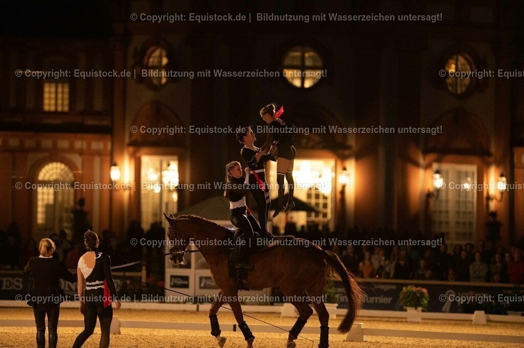 20230527_Voltigieren_NASPA_Flutlicht_1085 | equistock