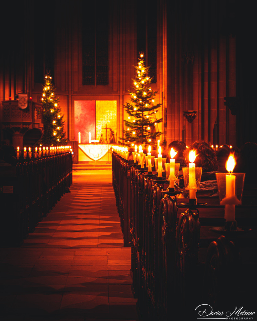Christmette in der Katharinenkirche in Oppenheim | Christmette in der Katharinenkirche in Oppenheim. Mit unzähligen Kerzen, welche eine wundervolle, weihnachtliche Stimmung verbreiten.
