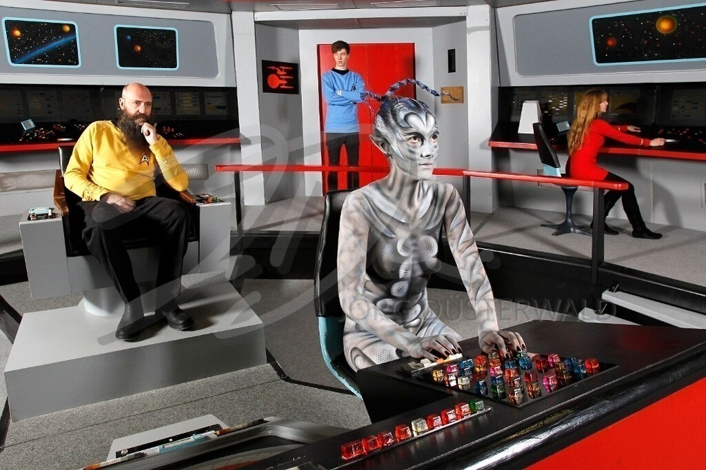 WorkingArt-ENTERPRISE_2209 | #001 | Modell: Nina | Berufler: Martin Netter (Fa. Filmwelt Collection) | Foto: Tschiponnique Skupin - Realisiert mit Pictrs.com