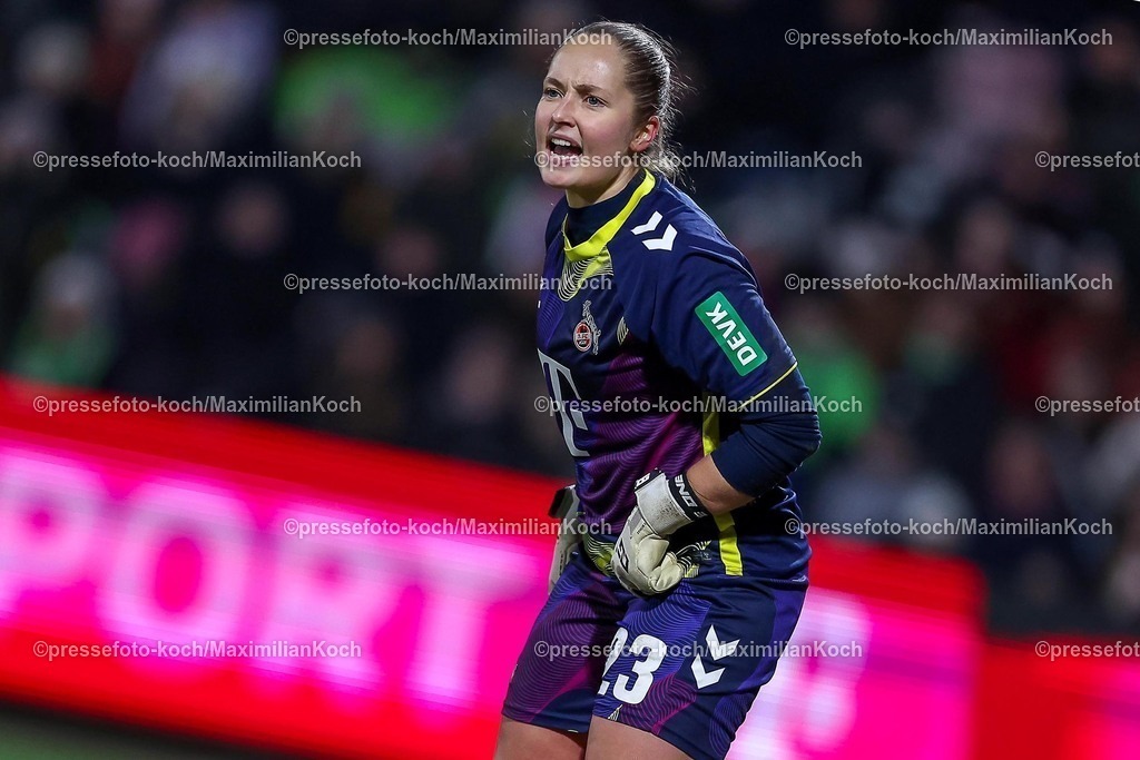Koe07022502140 | 07.02.2025, Frauen Fußball, 1. FC Köln - VfL Wolfsburg, 1. Fußball Bundesliga, Franz-Kremer-Stadion, Saison 2024 2025: Torwart Aurora Mikalsen (1. FC Köln #23)DFB regulations prohibit any use of photographs as image sequences and or quasi-video.