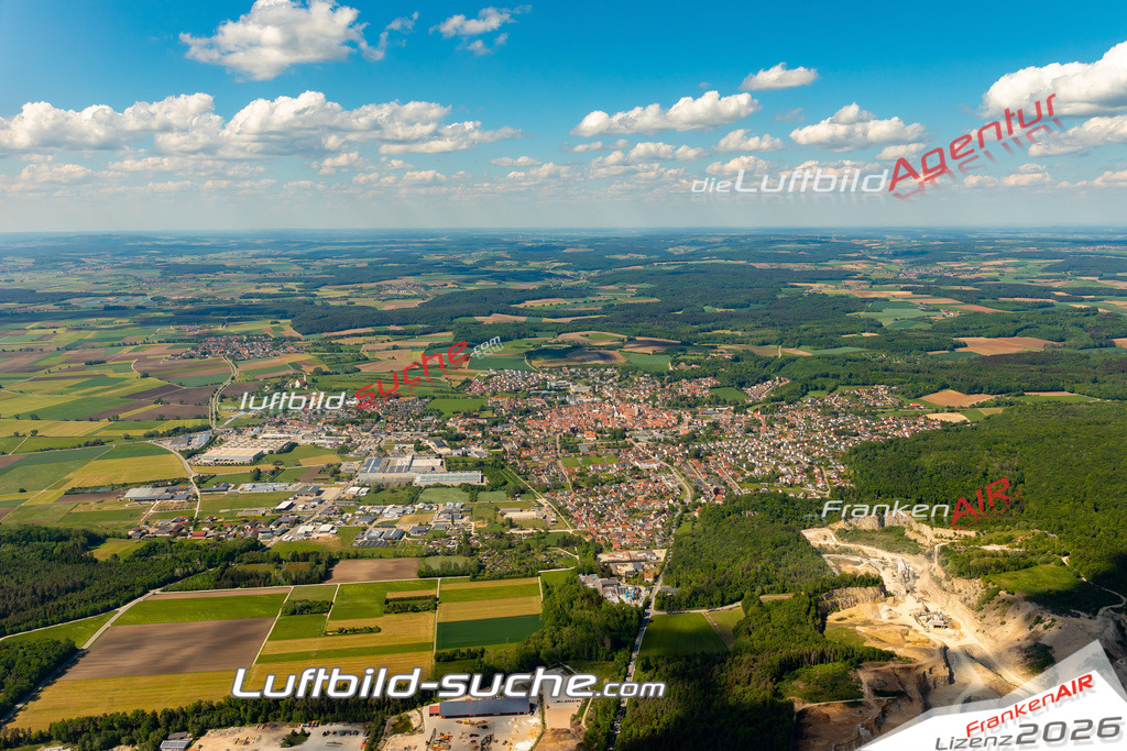 Das Luftbild zeigt :  Wemding - Die Luftaufnahme wurde 2024 vom UL-Flugzeug aus erstellt ( keine Drohne ) - Hochauflösende Luftaufnahme - Für grossformatige Ausdrucke geeignet. Die Geschenkidee !Mit Lizenz und Bildrechte bestellbar