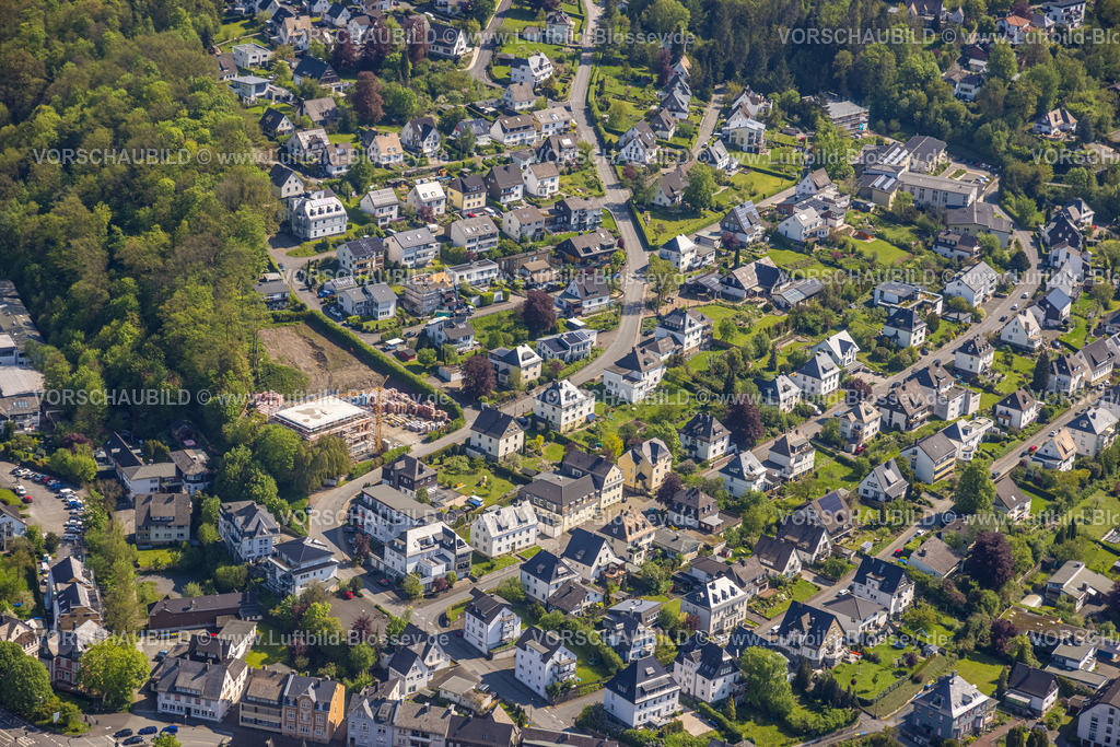Meschede230500701 | Luftbild, Wohnsiedlung Hardtstraße, Baustelle mit Neubau, Meschede-Stadt, Meschede, Sauerland, Nordrhein-Westfalen, Deutschland