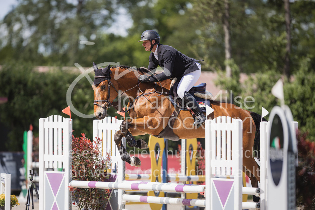 230516_Mühlen_03SprPf-A-312 | Deine schönsten Turniermomente als professionelle Fotos! Entdecke hochwertige Pferdesport-Fotografie im Online-Shop. Jetzt Fotos finden & bestellen!