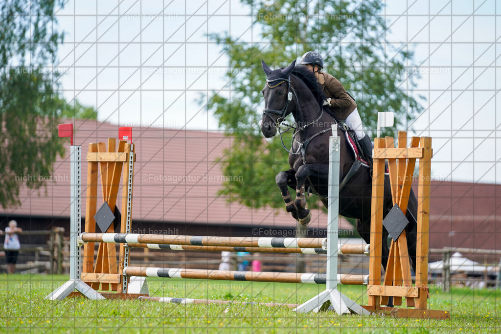 20230917-FAH09250 | Landsberg am Lech, 2023, Kaufbeuren, Kempten, Allgäu, Turnierfotografen Bayern, Fotoagentur Herrmann, Turnierbilder, Reitsport Fotos, Pferdefotograf, Augsburg, Bad Tölz, Dachau, Karlsfeld, Memmingen, Buchloe, Schwabmünchen