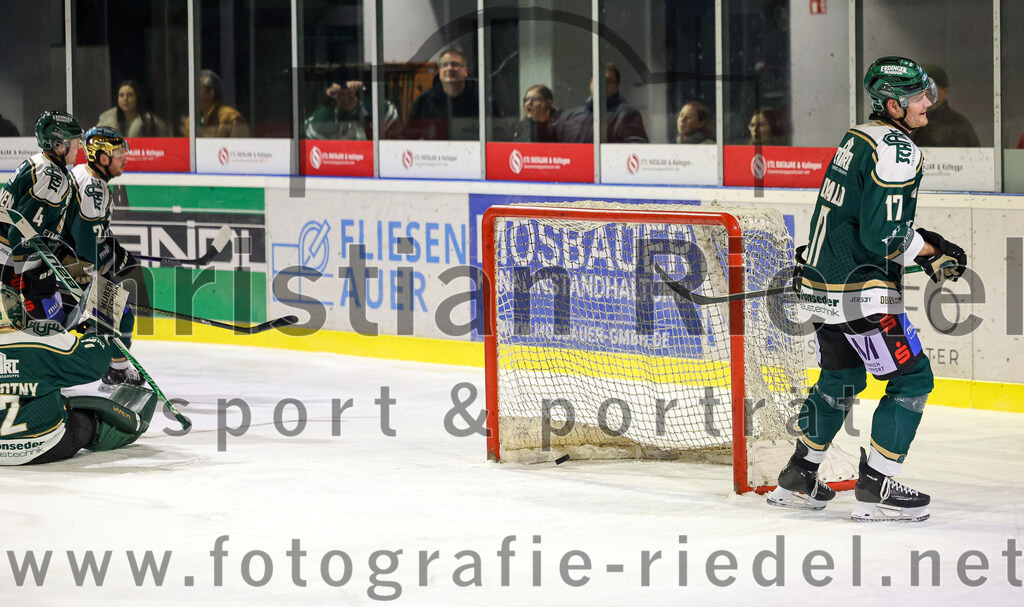 2026-02-08_003_TSV_Erding_gegen_ECDC_Memmingen_Indians | Erding, Deutschland, 08.02.2026:Eishockey, Oberliga Süd 2025 / 2026, 45. Spieltag, TSV Erding gegen ECDC Memmingen Indians, Endergebnis: Foto: Christian Riedel / fotografie-riedel.net