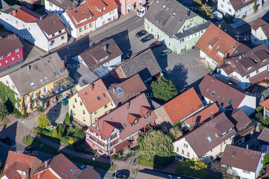 Hauptstr | Luftbild: Hauptstr im Ortsteil Langensteinbach in Karlsbad im Bundesland Baden-Württemberg in Deutschland. Foto: IMG_45154.jpg vom 21.09.2011 durch Werner Riehm/FLY-FOTO.de - Realisiert mit Pictrs.com