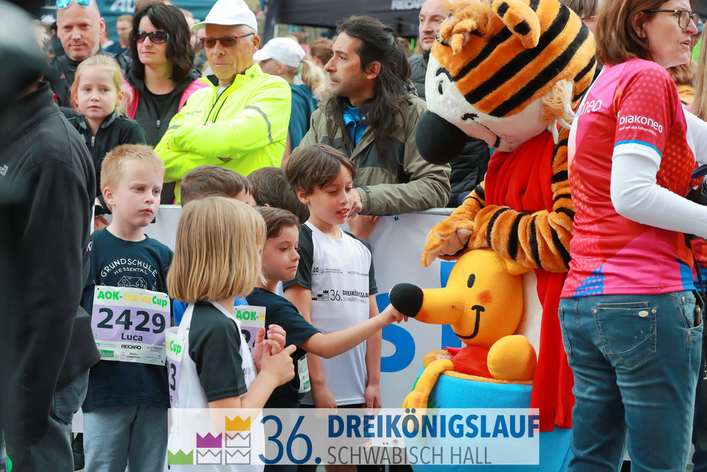 AOK Junior Cup 400m | 3Königslauf 2022 AOK Junior Cup 400m - Realisiert mit Pictrs.com