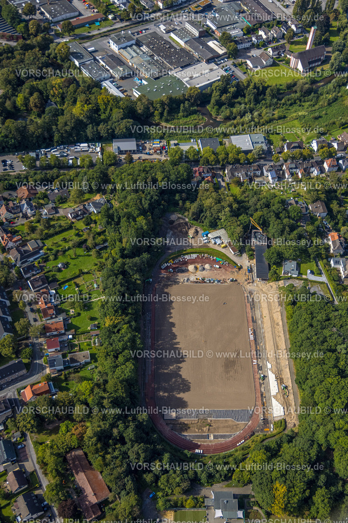 Menden230905559 | Luftbild, Sportplatz Huckenohl-Stadion, Baustelle und Sanierung, Menden, Menden, Sauerland, Nordrhein-Westfalen, Deutschland