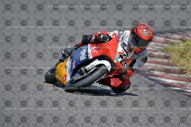 25bt04-1139 | markuskiefer.com - Realisiert mit Pictrs.com
