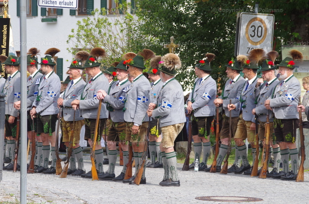 IMGP6443 | fotografiert von Axel PollmannLeonhardi Wallfahrt Benediktbeuern und Murnau, Fronleichnam, Fasching, Landschaft im Loisachtal und Benediktbeuern  - Realisiert mit Pictrs.com