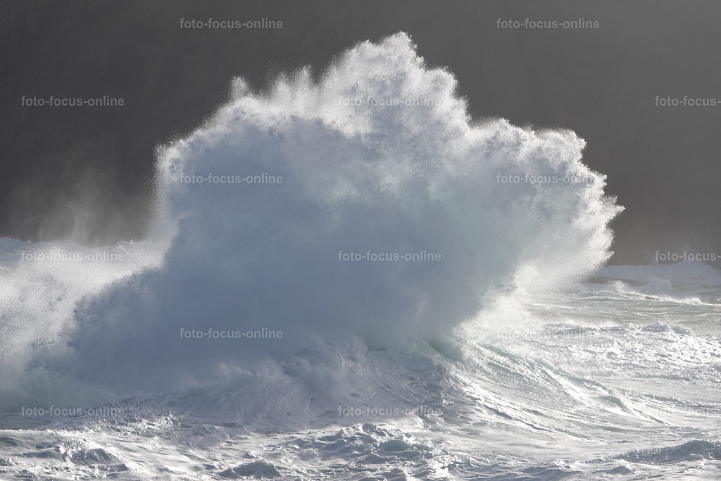 Wild Waves | Large waves in the stormy Atlantic