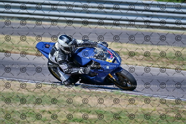 26bt04-0025 | markuskiefer.com - Realisiert mit Pictrs.com