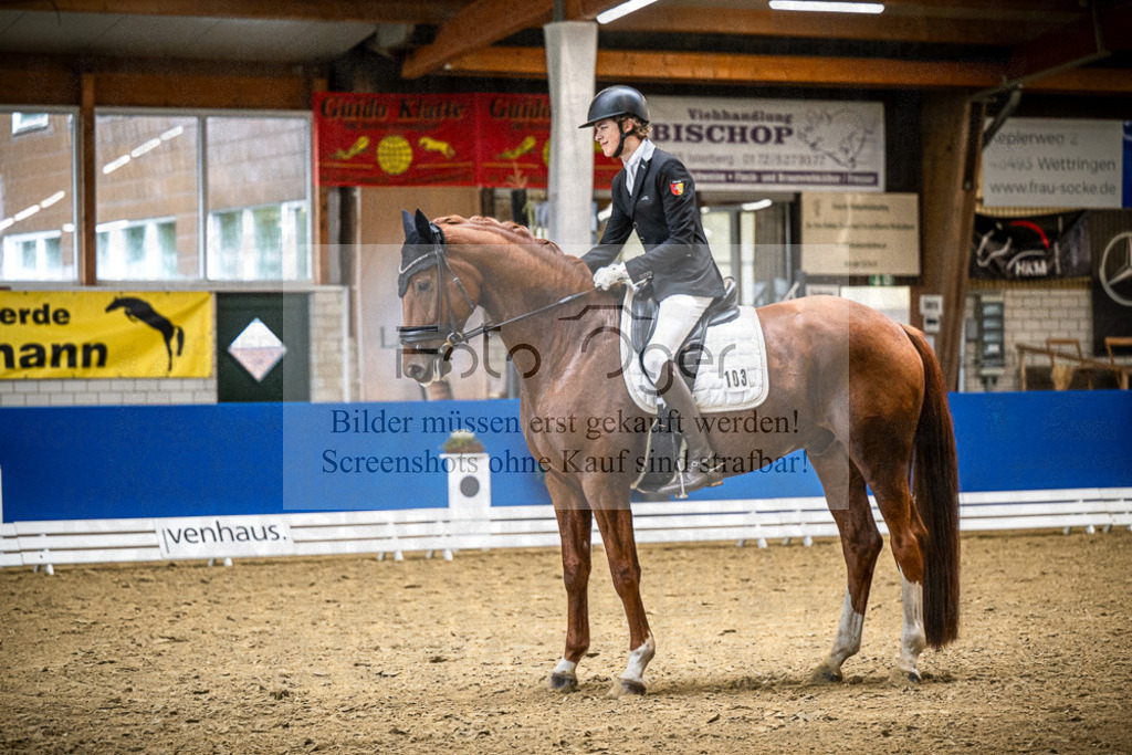 DOS_1067 | Entdecke hochwertige Reitturnierfotos von Foto Oger. Professionell, emotional und authentisch – jetzt Lieblingsmomente im Shop bestellen.Deutschlandweite Turnierfotografie. - Realisiert mit Pictrs.com