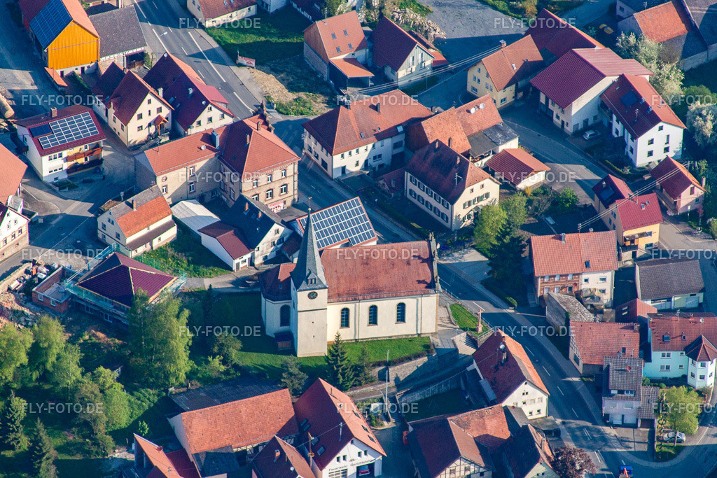 St. Burkard | Luftbild: St. Burkard im Ortsteil Gerichtstetten in Hardheim im Bundesland Baden-Württemberg in Deutschland. Foto: IMG_57019.jpg vom 08.05.2013 durch Werner Riehm/FLY-FOTO.de - Realisiert mit Pictrs.com