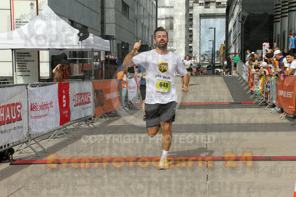 250920_1327_EX1_4745 | Sportfotografie im Rhein-Sieg Kreis, Köln, Bonn, NRW, Rheinland Pfalz, Hessen, etc. Unser Tätigkeitsfeld umfasst den Laufsport vom Volkslauf über den Marathon, Duathlon, Triathon bis zum Ultralauf wie Kölnpfad Ultra oder Schindertrail.
