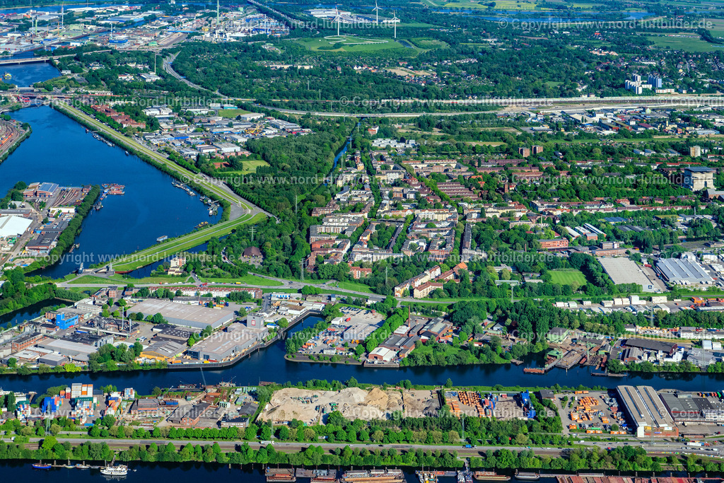 Hamburg_Wilhelmsburg_Reiherstieg_ELS_9845070524 | HAMBURG 07.05.2024 Wilhelmsburg Industrie und Wohngebiet Reiherstieg in Hamburg, Deutschland. // Wilhelmsburg industry and residential area Reiherstieg in Hamburg, Germany. Foto: Martin Elsen