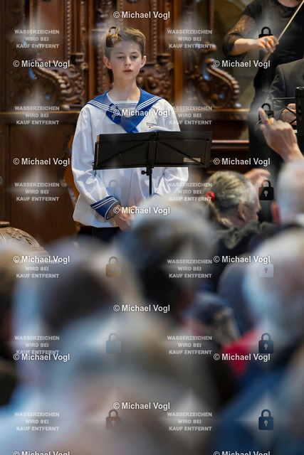 TAM25_K.11__Michael-Vogl_044_7813 | Tage Alter Musik Regensburg K.11 Dreieinigkeitskirche Ars Antiqua Austria (Österreich) St. Florianer Sängerknaben (Österreich) Splendor Austriae Höfischer Prunk in geistlichen Werken B.A. Aufschnaiter: Missa Laetemurine & H.I.F. Biber: Vesperae à 32 Franz Farnberger Einstudierung Gunar Letzbor Solovioline, Leitung Foto: Michael Vogl