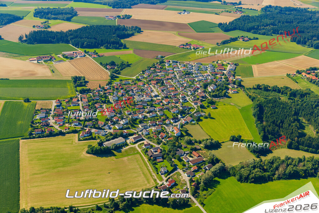 Luftaufnahme von Lichtenhaag Gerzen Bild- Das Luftbild wurde 2025 vom UL-Flugzeug heraus erstellt ( keine Drohne ) - Hochauflösende Luftaufnahme -Nicht vergleichbar mit Google Maps oder Satelittenbilder- Die Geschenkidee !Mit Lizenz und Bildrechte bestellbar