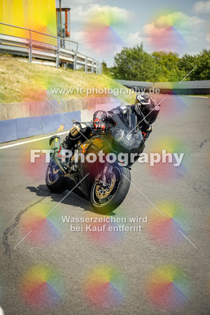 OBK_Mai_Justin_Uwe-10993 | Hier findet Ihr Bilder von Touristenfahrten auf der Nürburgring Nordschleife oder von anderen Veranstaltungen die ich besucht habe. Viel Spass beim Durch Schauen 