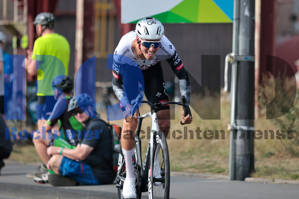 SES_DEUTOU20250820-156 | bond - Realisiert mit Pictrs.com