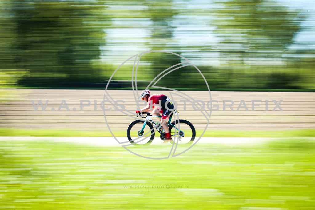 ..... | WALDING, AUSTRIA, 27.April 24, 2. WALDINGER RUNDSTRECKENRENNEN 24, Image shows: 
Photo: WAPICS / Andreas Willdoner